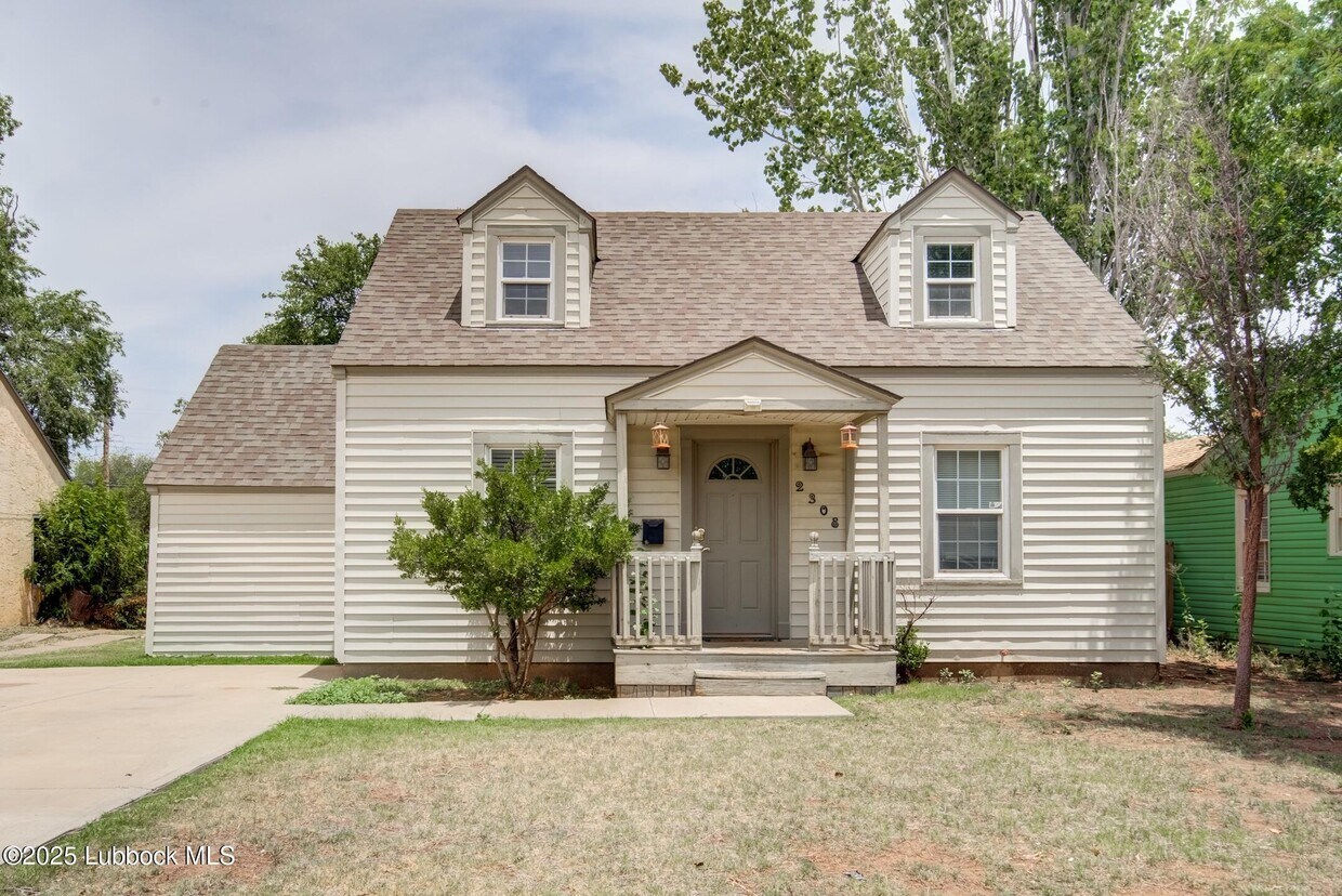 Foto principal - 2308 28th St