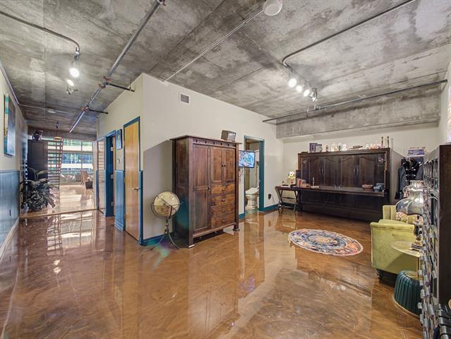 Foto del edificio - 1999 McKinney Ave