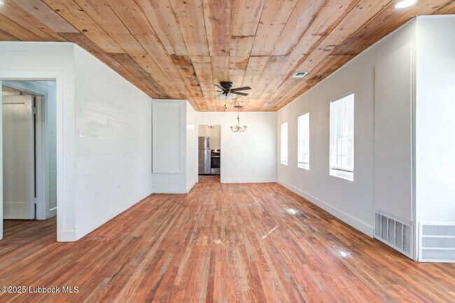 Foto del edificio - 1701 32nd St