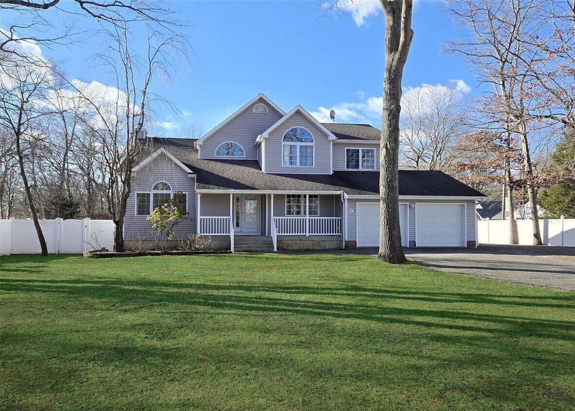 Foto principal - 308A Lake Ave S