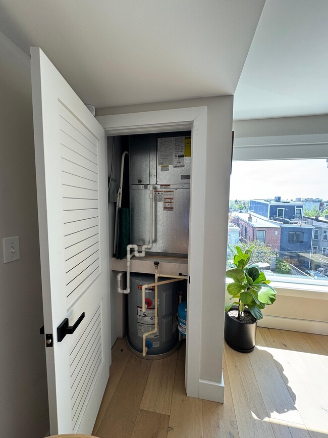 Foto del edificio - 919 12th St NE