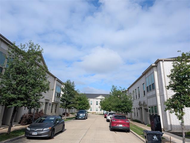 Building Photo - 1924 Bel Air Dr