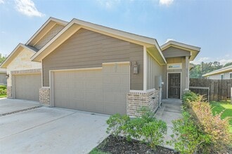 Building Photo - 25109 Pacific Wren Dr