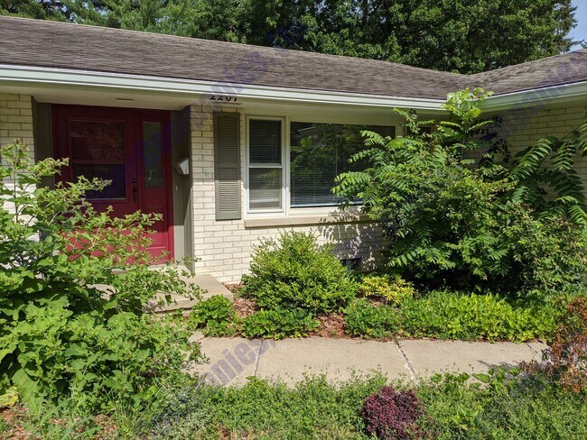 Foto del edificio - Available this August!