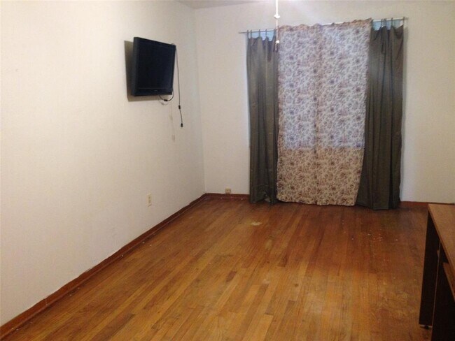 Foto del edificio - 318 Edgewood Dr