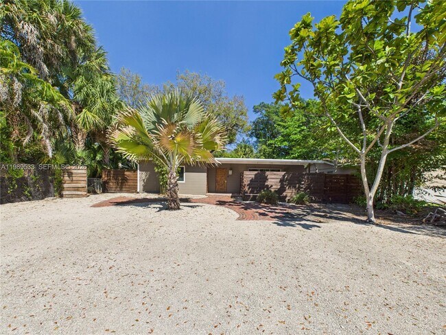 Foto del edificio - 1632 SW 28th Ave