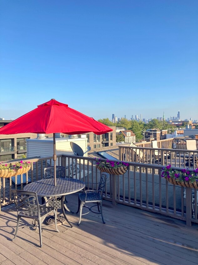 Deck/City View - 3432 N Ashland Ave