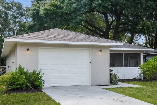 Building Photo - 2523 Yale Ave