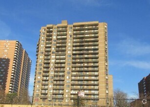 Building Photo - 138-35 Elder Ave