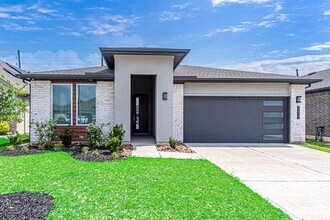 Building Photo - 22511 Petrizzi Ln