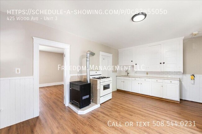 Foto del edificio - 425 Wood Ave