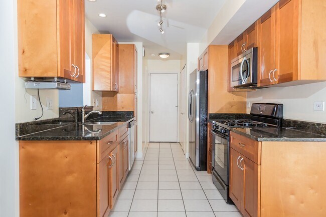 Foto del edificio - 248 Butternut Ln