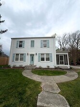 Building Photo - 432 E Lytle St