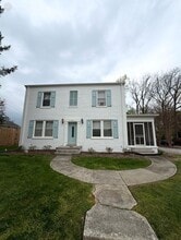 Building Photo - 432 E Lytle St