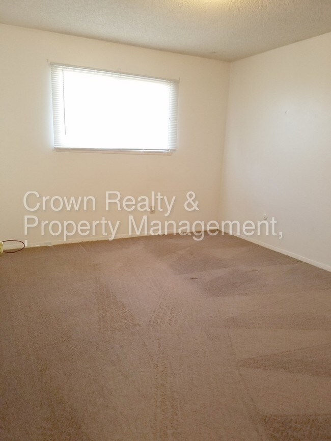 Foto del edificio - 4808 E 12th St