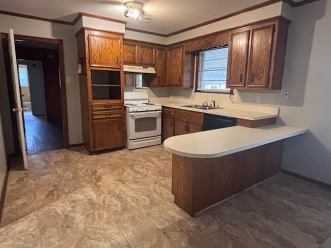 Building Photo - 1612 Maria Dr