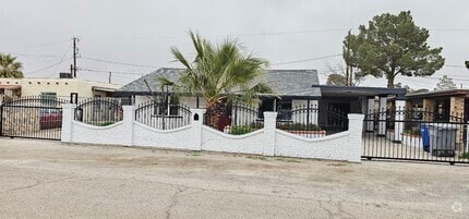 Building Photo - 458 Chapel Pl