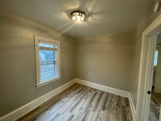 Foto del edificio - 1440 N 28th St