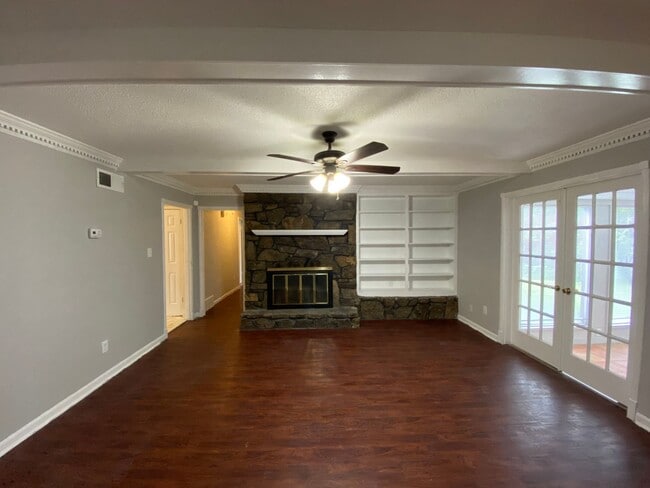 Building Photo - 6036 Williams Cove
