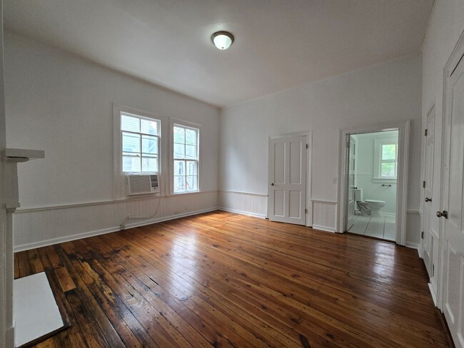 Foto del edificio - 403 W Hampton Ave