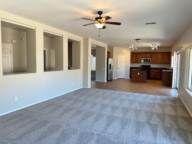 Foto del edificio - 9444 W Hubbell St