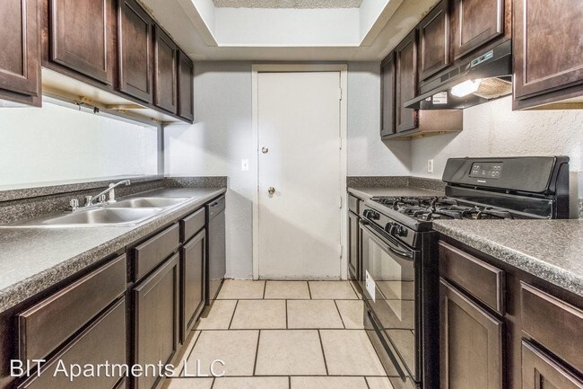 Foto del edificio - 4861 N Blackwelder Ave