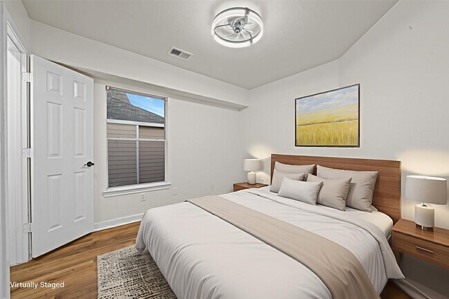 Building Photo - 16118 Market Garden Ln