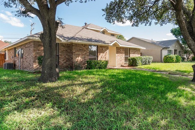 Building Photo - 6536 Bronze Leaf Dr