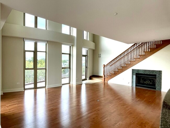 Building Photo - 520 S Washington St