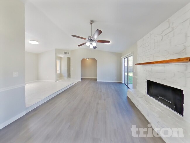Building Photo - 3721 Foxcroft Rd