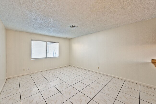 Building Photo - 5198 Greene Ln