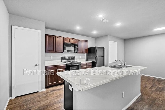 Building Photo - 234 E Anabranch Ct