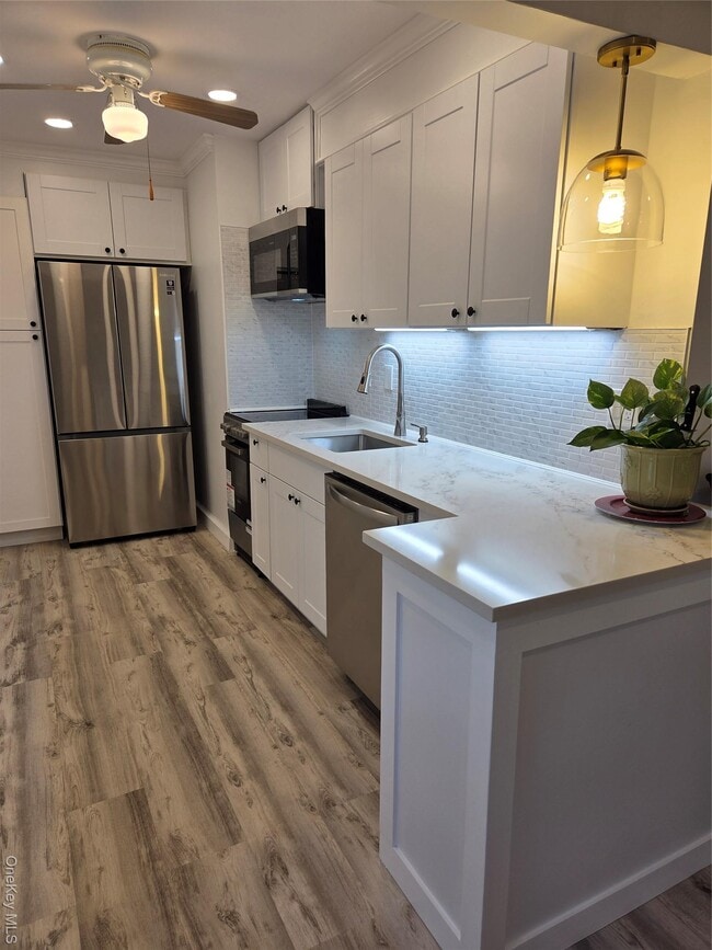 Foto del edificio - 127 E 12th St