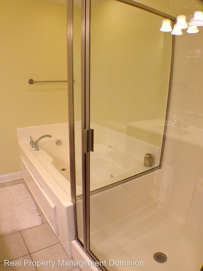 Building Photo - 23 Miles Cary Mews