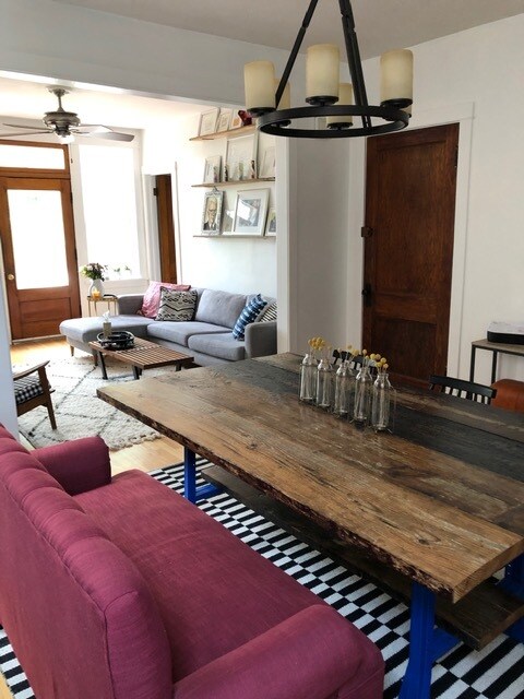 Foto del edificio - 4223 N Oakley Ave