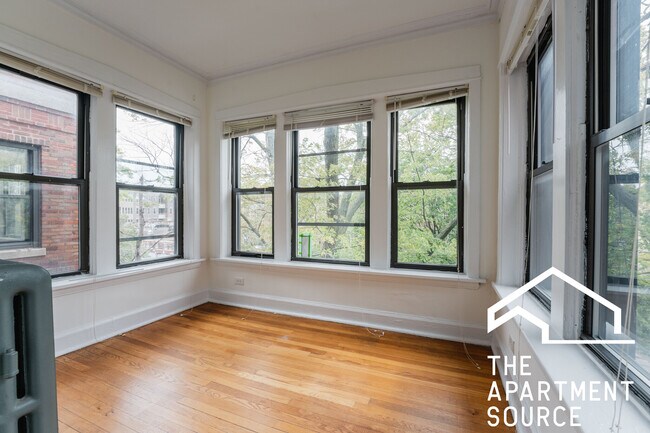 Building Photo - 4823 N Albany Ave