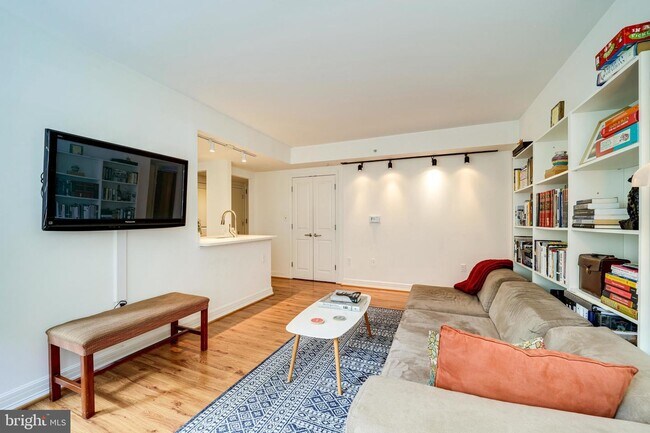 Building Photo - 1225 13th St NW