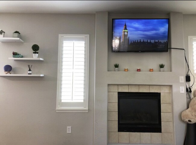 Foto del edificio - 2207 E 128th Ave