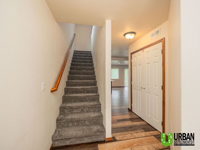 Foto del edificio - 5517-5519 E 14th Ave