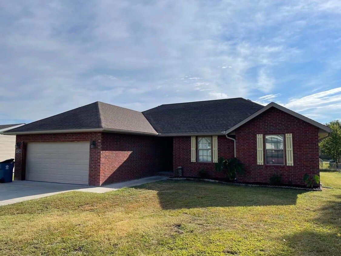 2807 Virginia Ave, Joplin, MO 64804 House Rental in Joplin, MO