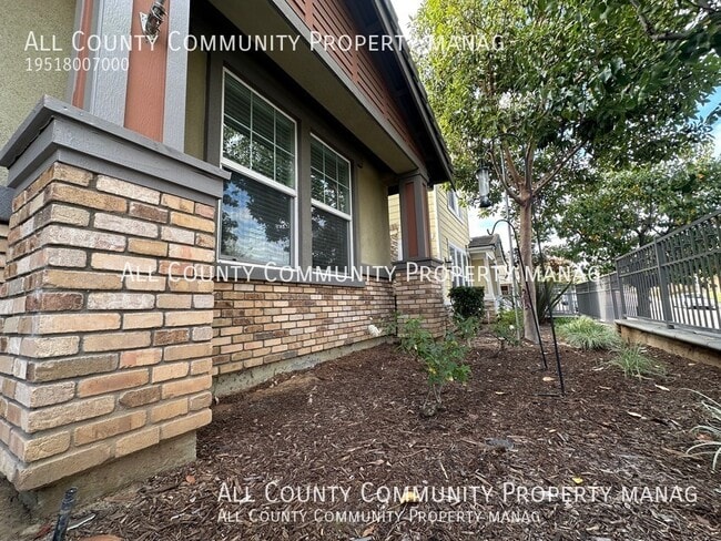 Photo - 18066 Lemon Dr House