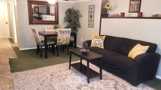 Foto del edificio - 655 E Riviera Cir