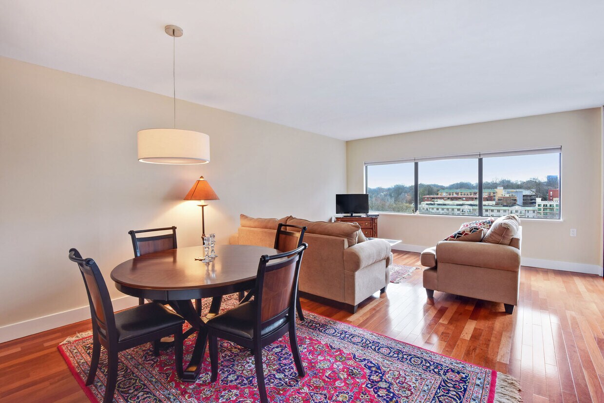 Foto principal - 1130 Piedmont Ave NE