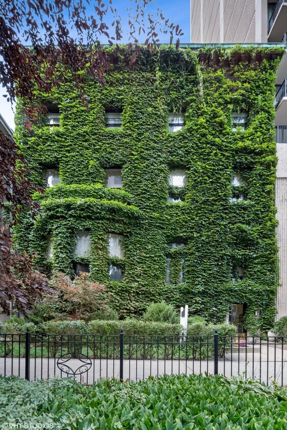 Foto principal - 1508 N State Pkwy