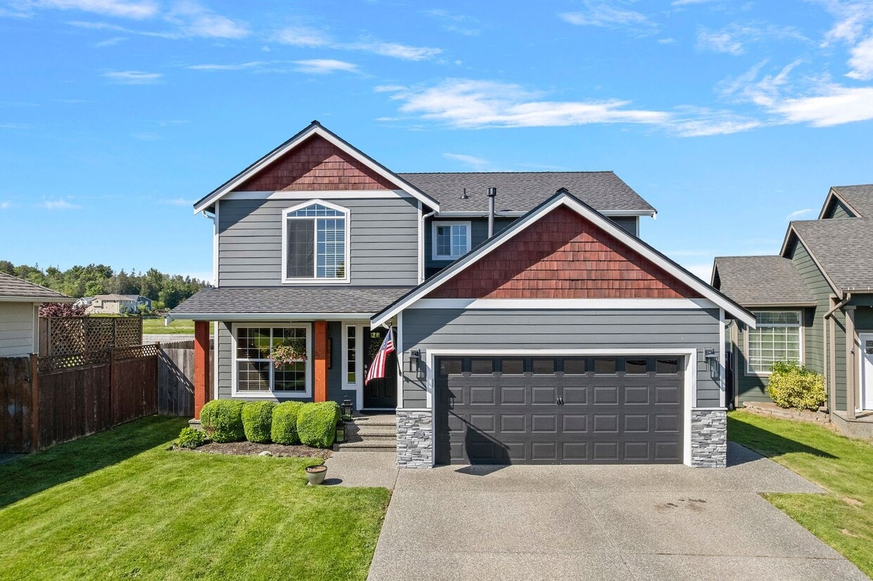 Primary Photo - 3 Bed, 2.5 Bath - Pacific Highland Neighbo...