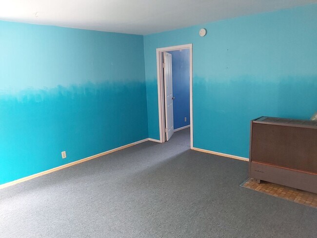 Foto del edificio - Cozy 1 Bed, 1 Bath House with Big Backyard and Outdoor Deck!
