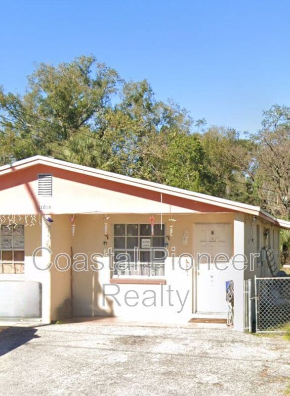 Photo - 1016 E Seneca Ave Apartment