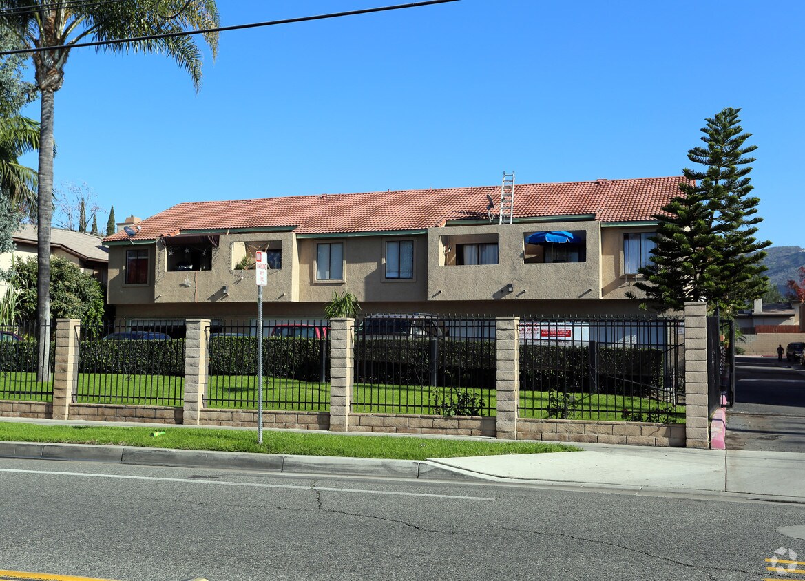 Foto del edificio - 11762 Rancho Santiago Blvd