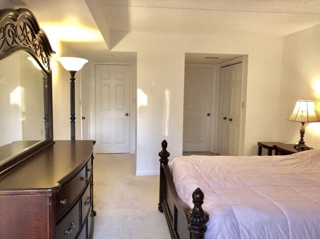 Foto del edificio - 227 Canal Park Dr