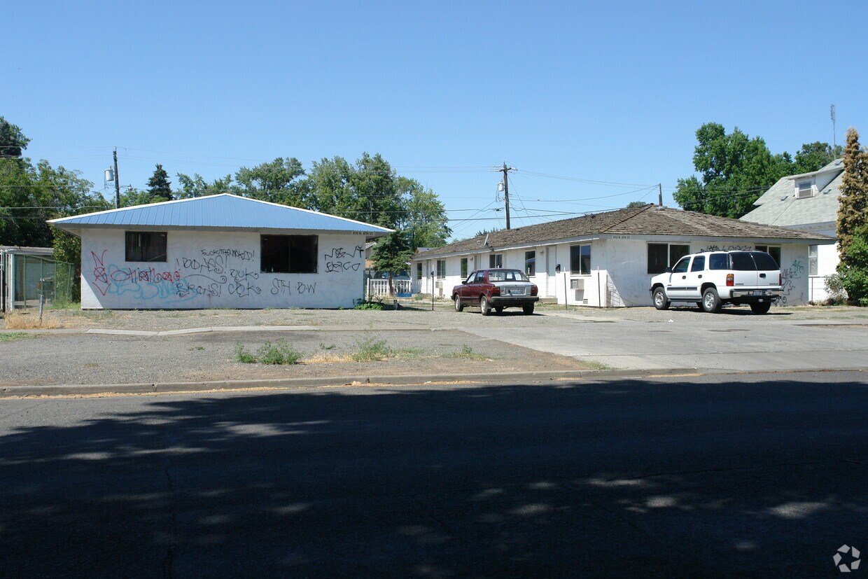 Building Photo - 610-612 N 6th St